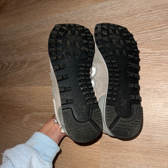 New balance women’s 574 - Picture 2 of 4